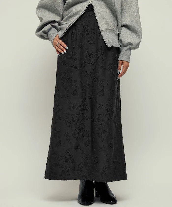 Flower Embroidery I-Line Easy Skirt