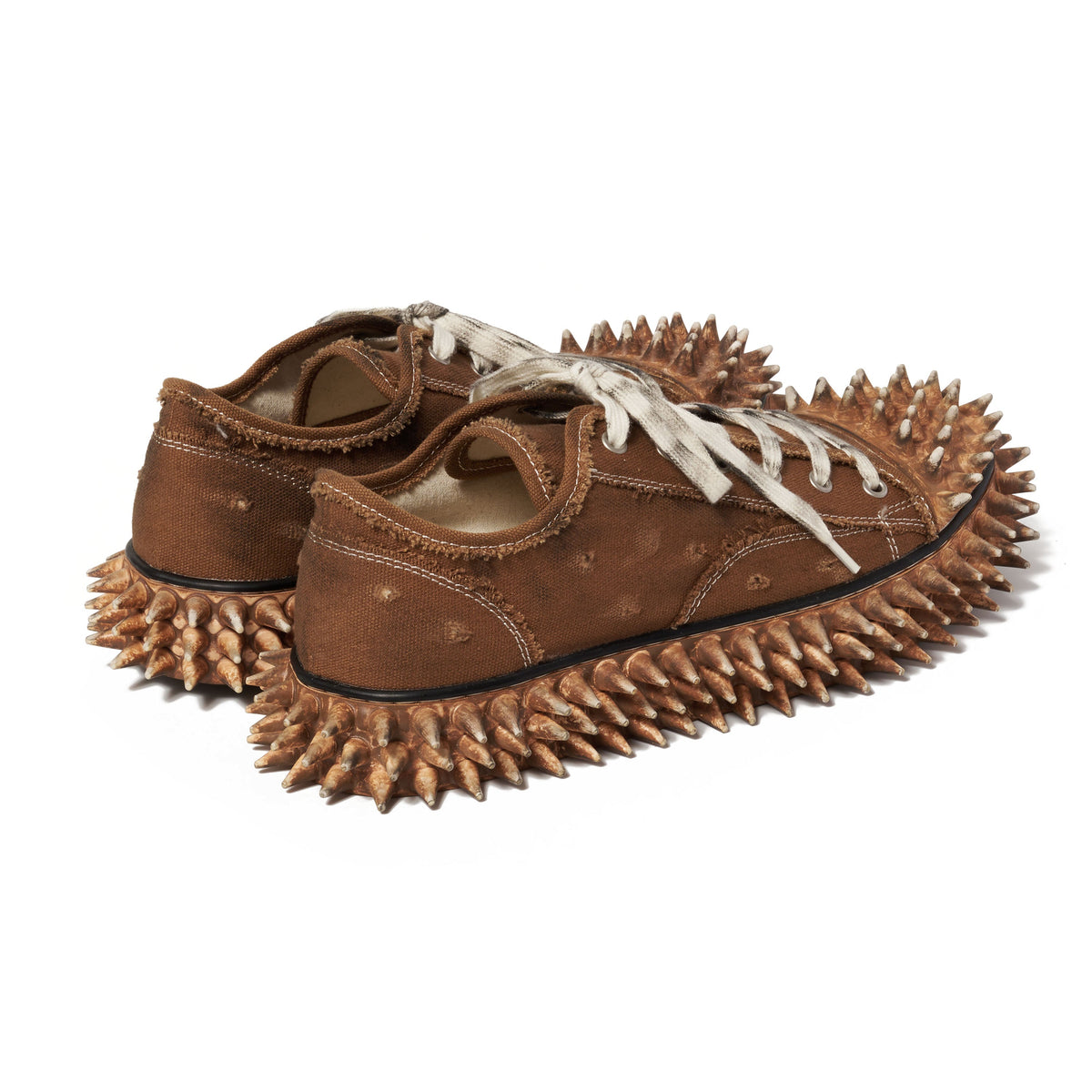 DIRTY SPIKE TOE　CAP CANVAS SNEAKER