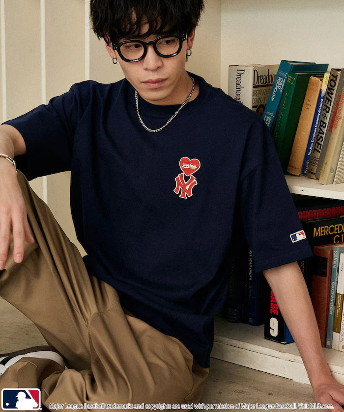 MLB One Point Heart T-Shirt