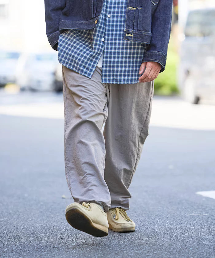 Wide Straight Nylon Track Pants / Tapered Silhouette Easy Nylon Pants