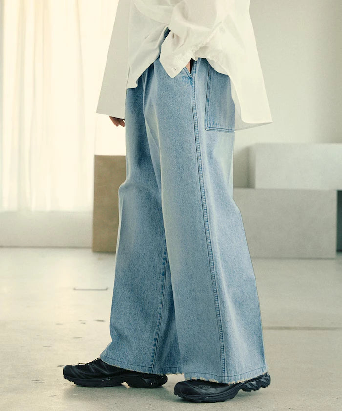 Wide Silhouette Straight Denim