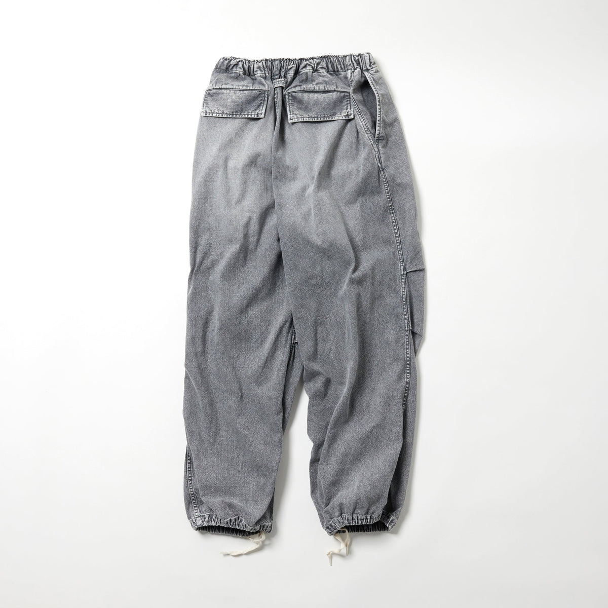 GL42623H / RECYCLED WASTE SUVIN COTTON YARN 10oz. JELT DENIM KNEE TUCK EASY PANTS BLEACH WASHED