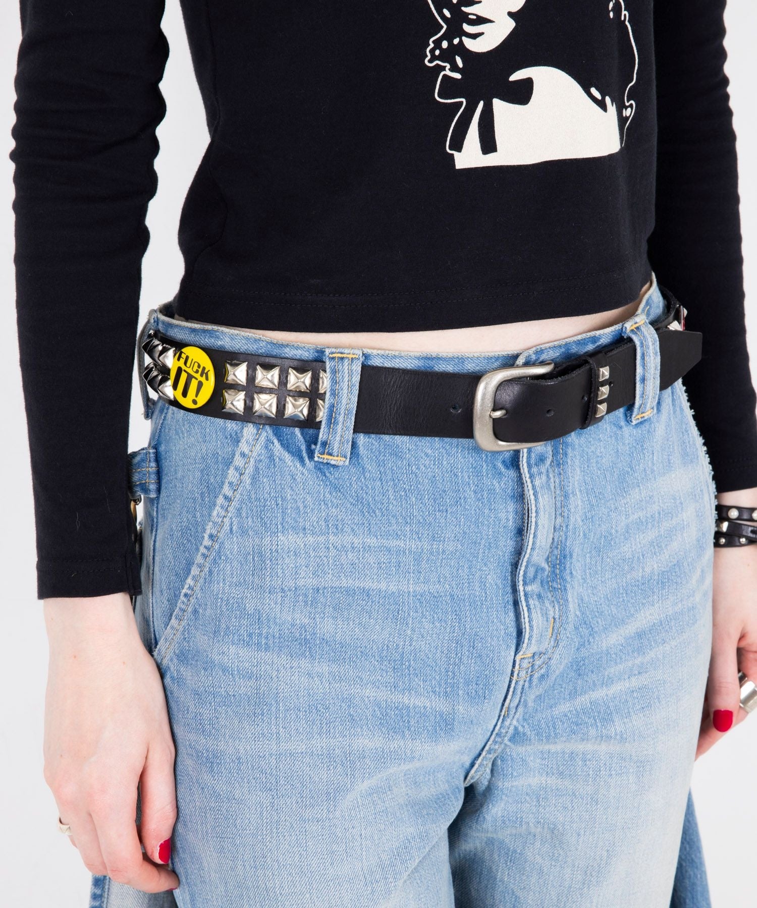 STUDS BADGES FEVER Belt