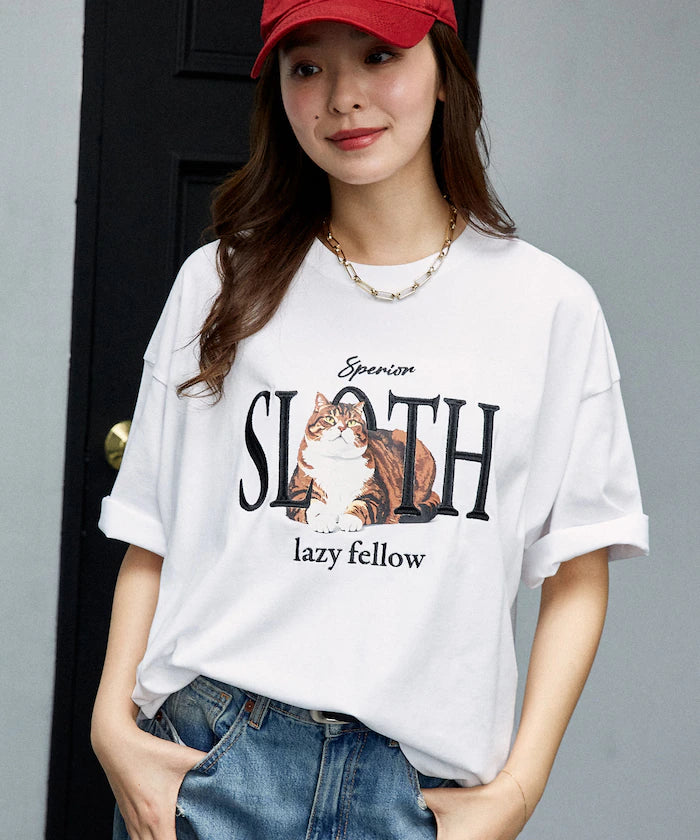 <Functional Material> SLOTH Embroidered Cat T-Shirt Limited Edition