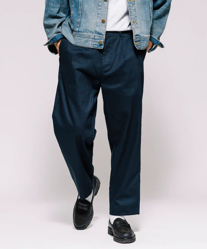 Wide Silhouette Drawstring Chino Pants / Tapered Silhouette Easy Chino Pants