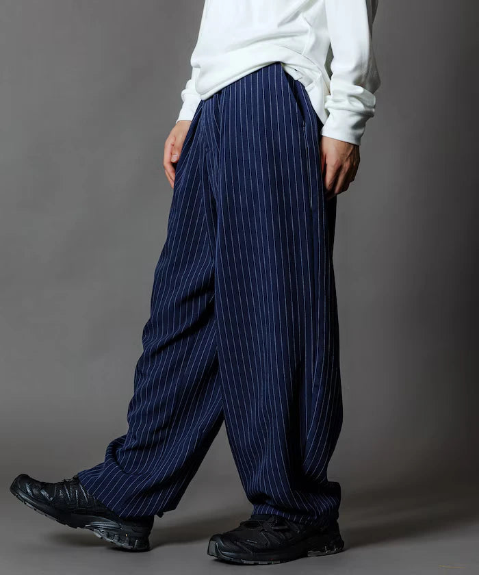 Wide Silhouette Barrel Leg Slacks Pants