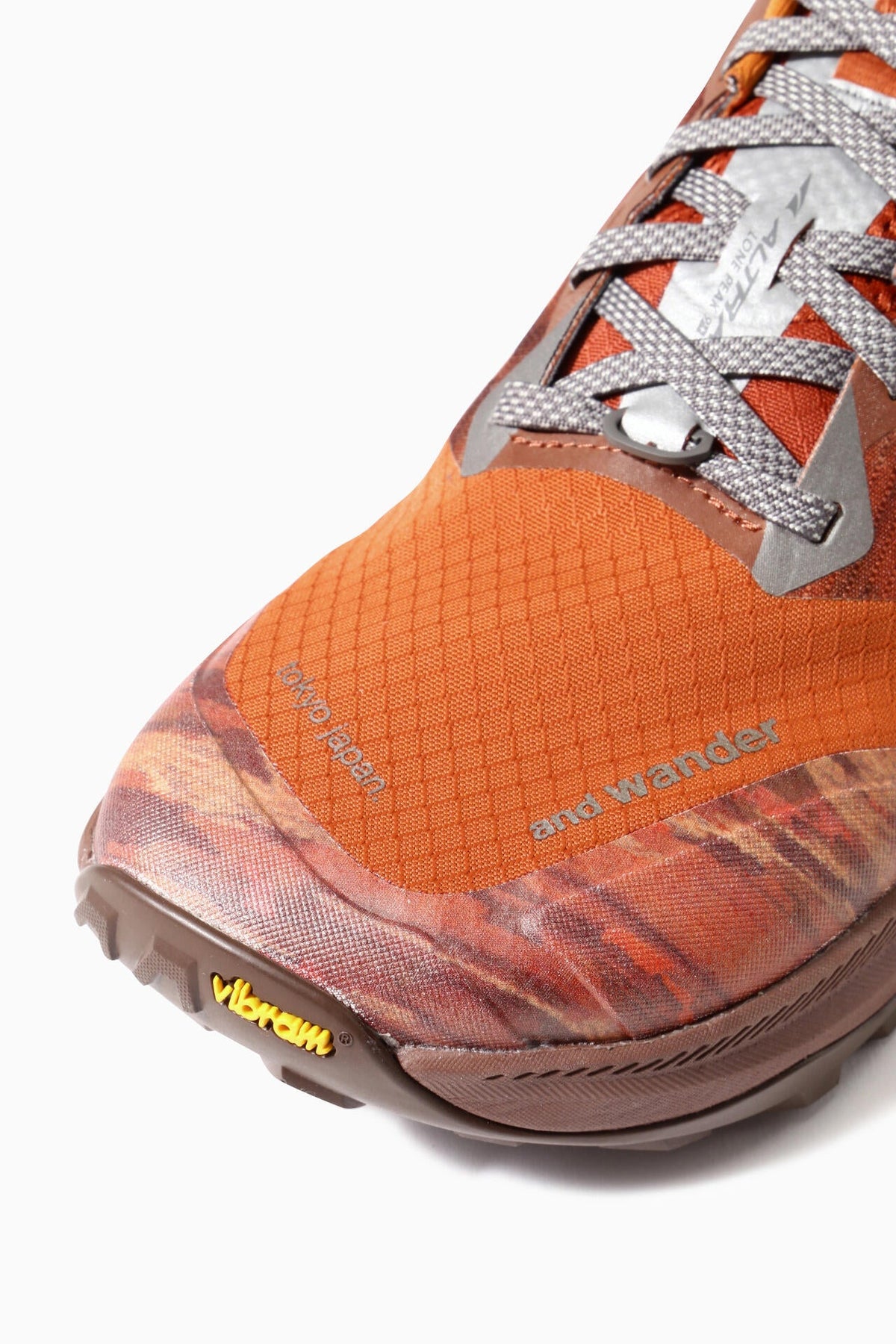 Altra×and wander LONE PEAK 9+