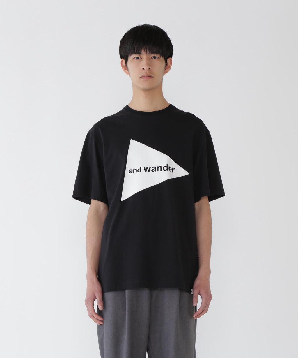 and wander logo SS T