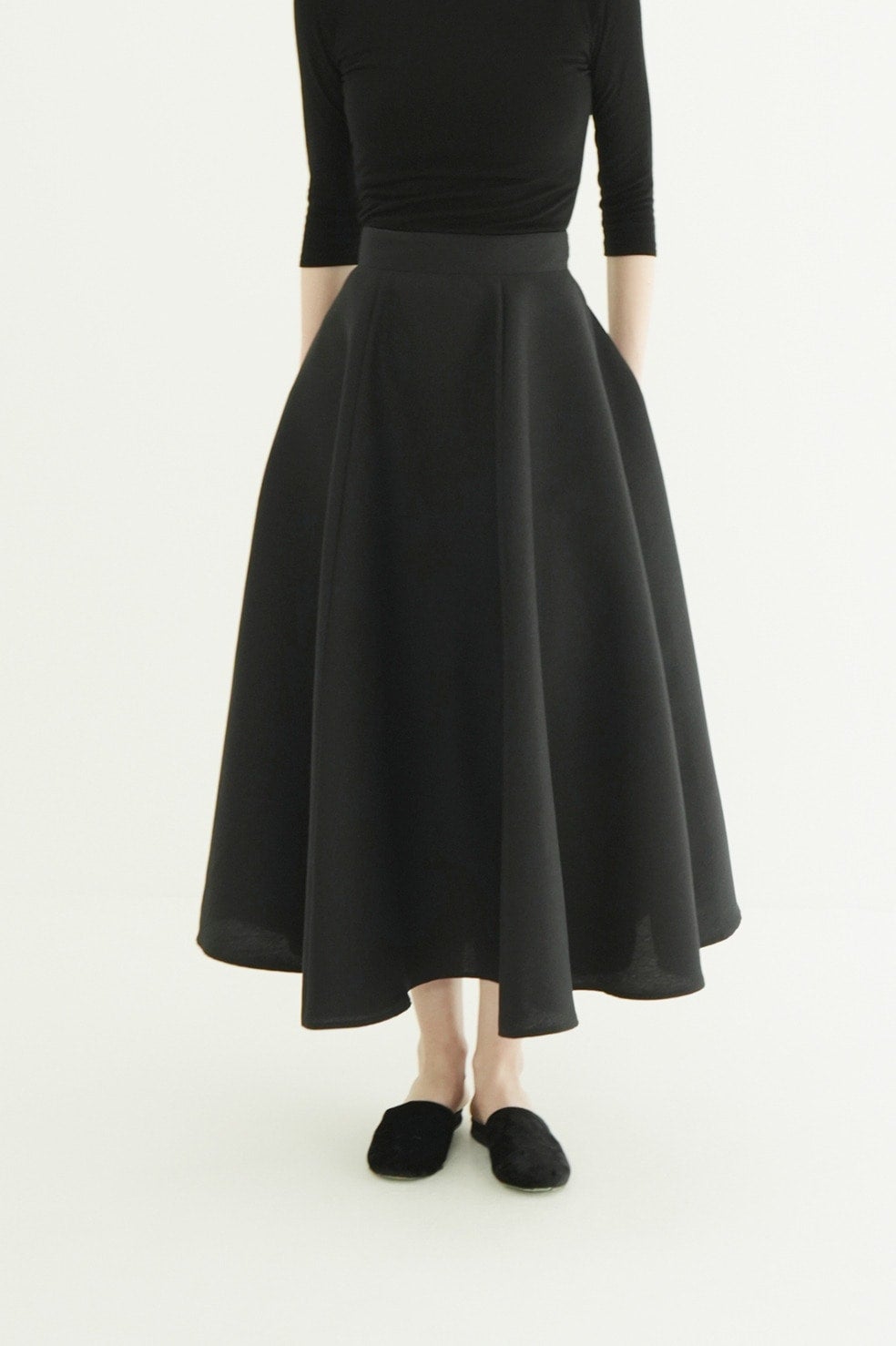 VOLUME FLARE SKIRT
