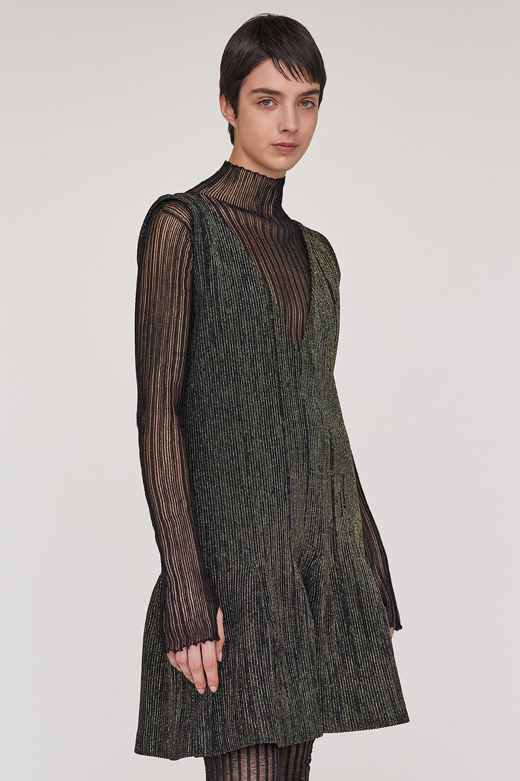HYPHA V-NECK SLEEVELESS DRESS