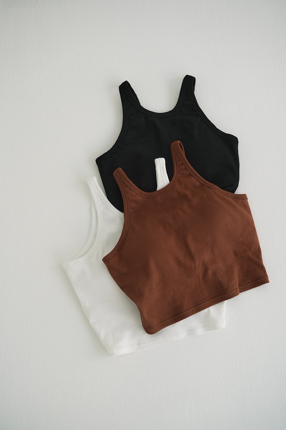 SHORT TANK TOPS