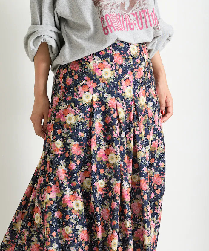Double-Tuck Long Skirt