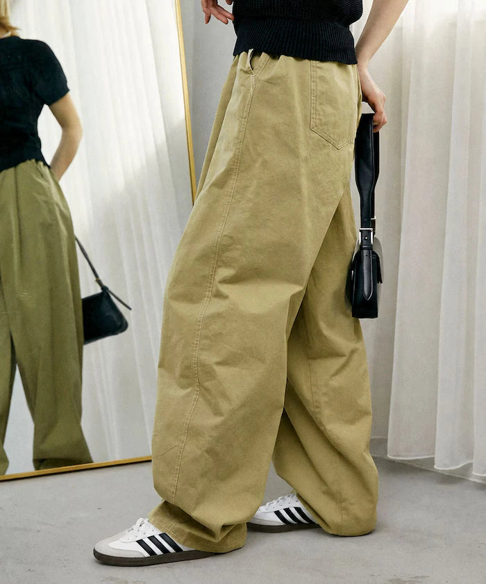 LOVE POP STUDIO Tuck Curve Pants Limited Edition