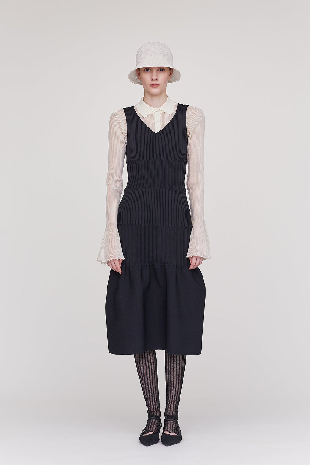FLUTED V-NECK SLEEVELESS MERMAID DRESS