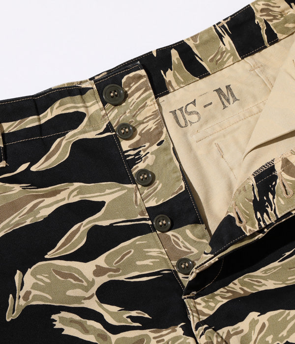 GOLD TIGER PATTERNS SHORTS