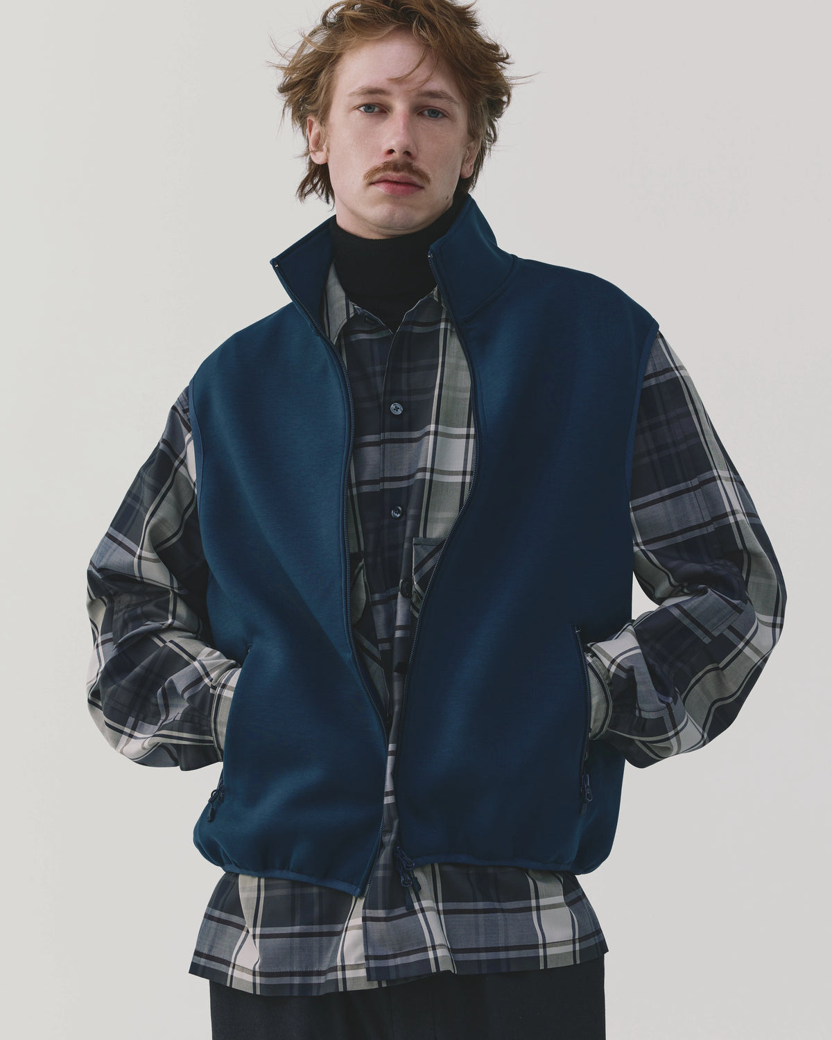 TECH SCUBA KNIT STAND COLLAR VEST