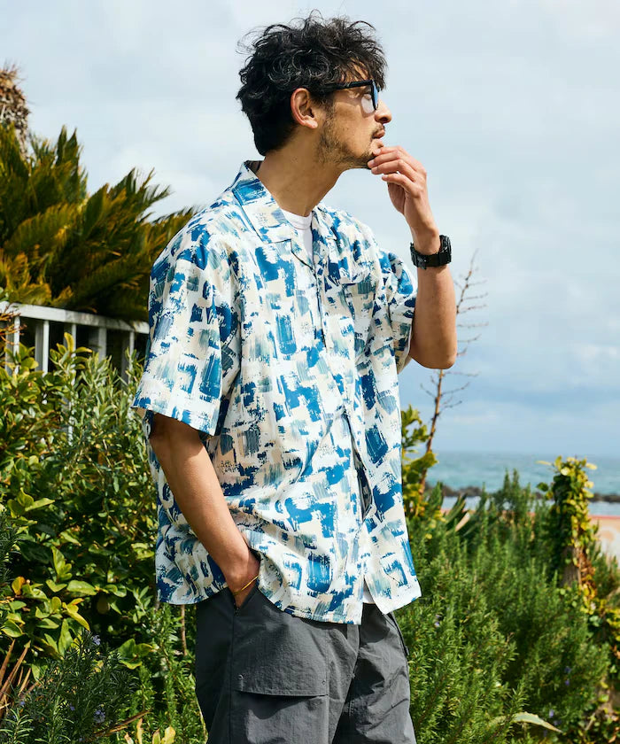Open Collar Pattern Short Sleeve Shirt