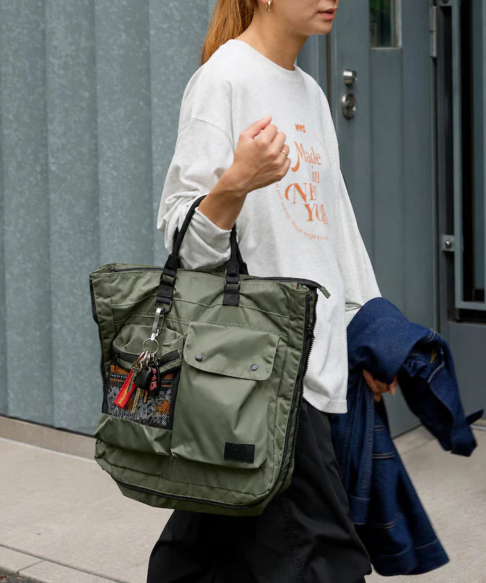 EXPANDER HELMET TOTE BAG