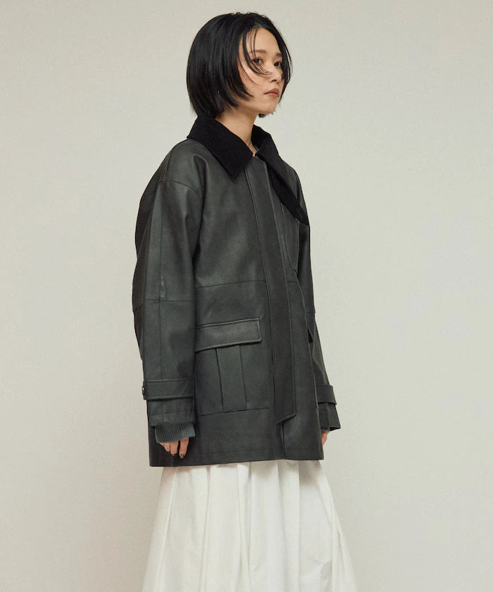 Oversized Crush Leatherette Jacket / Collar Corduroy