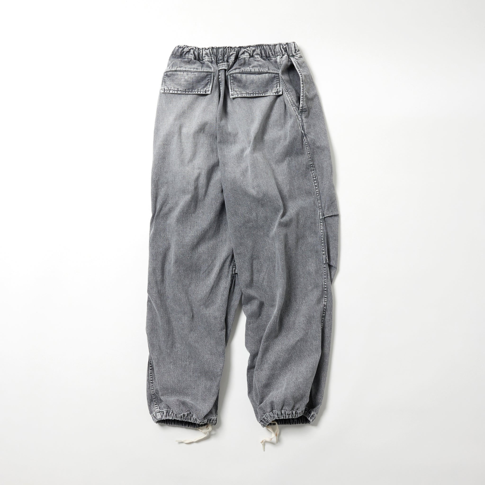 Recycled Waste Suvin Cotton Yarn 10oz. Jelt Denim Knee Tuck Easy Pants Bleach Washed