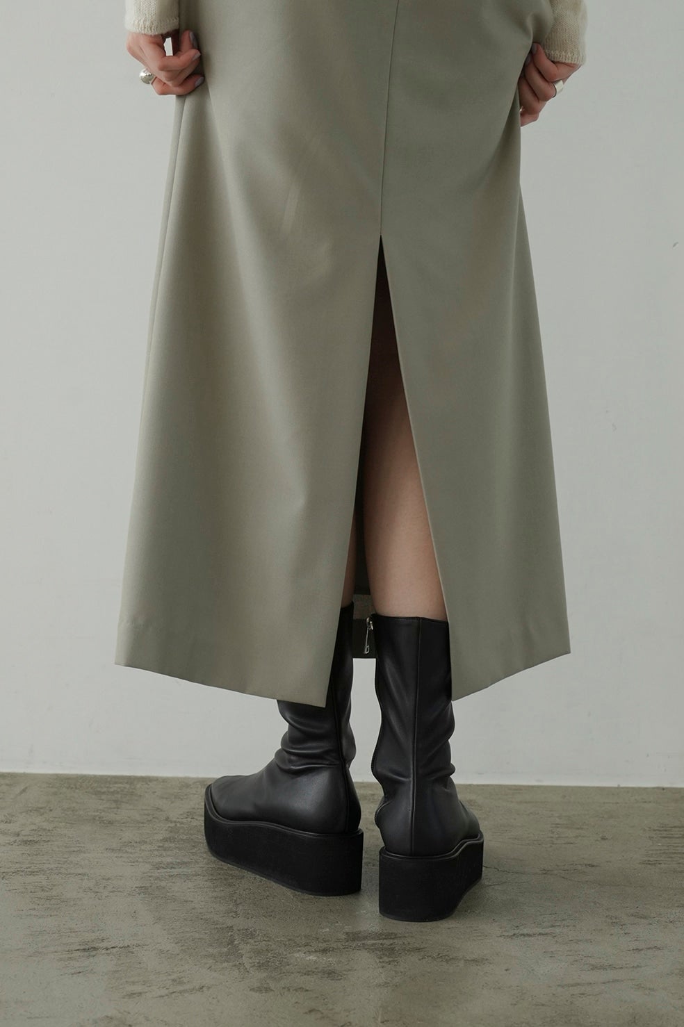 VOLUME SOLE BOOTS