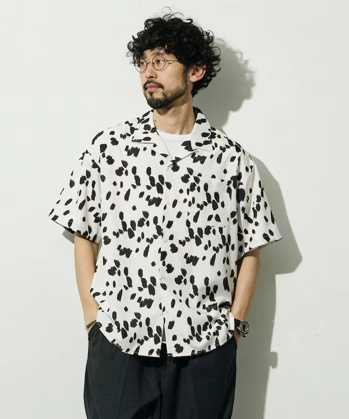 Open Collar Pattern Short Sleeve Shirt