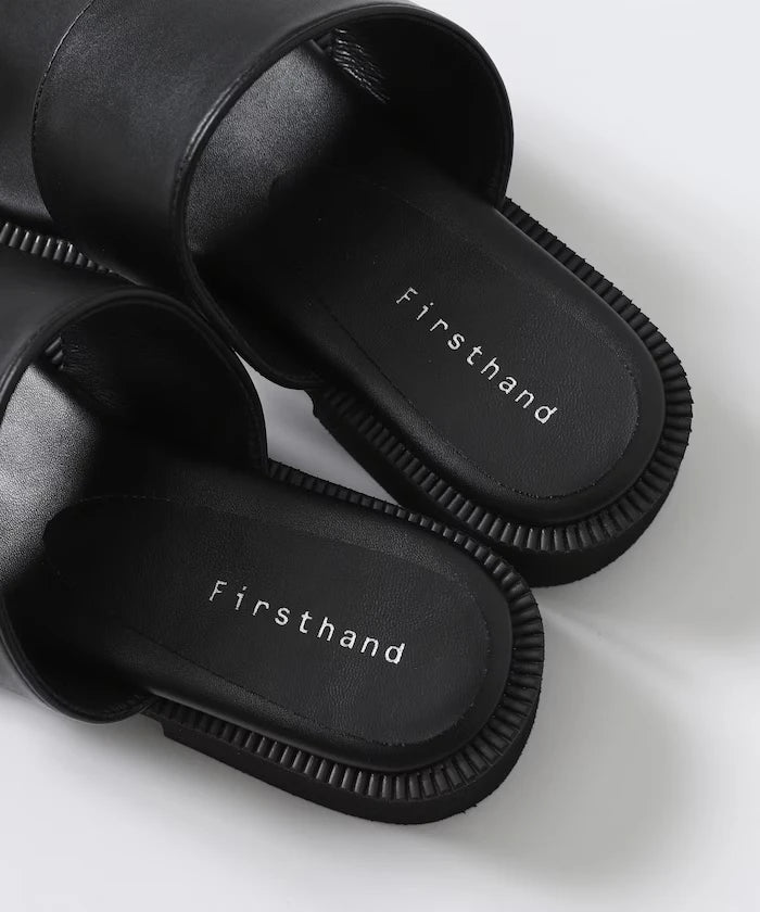 Metal Accent Thumb Loop Sandal