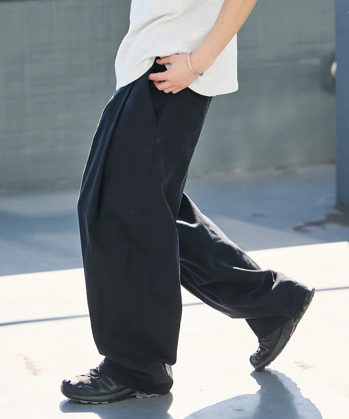 Wide Silhouette Linen Mix Tuck Easy Pants [Limited Edition]