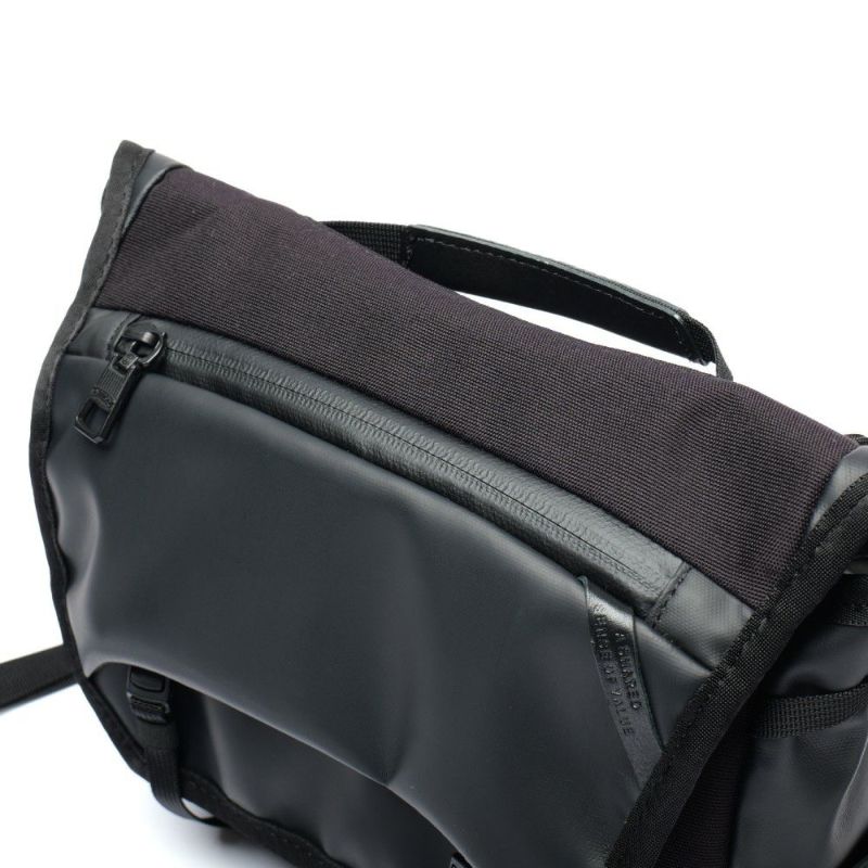 BLEISURE TRAVEL SHOULDER