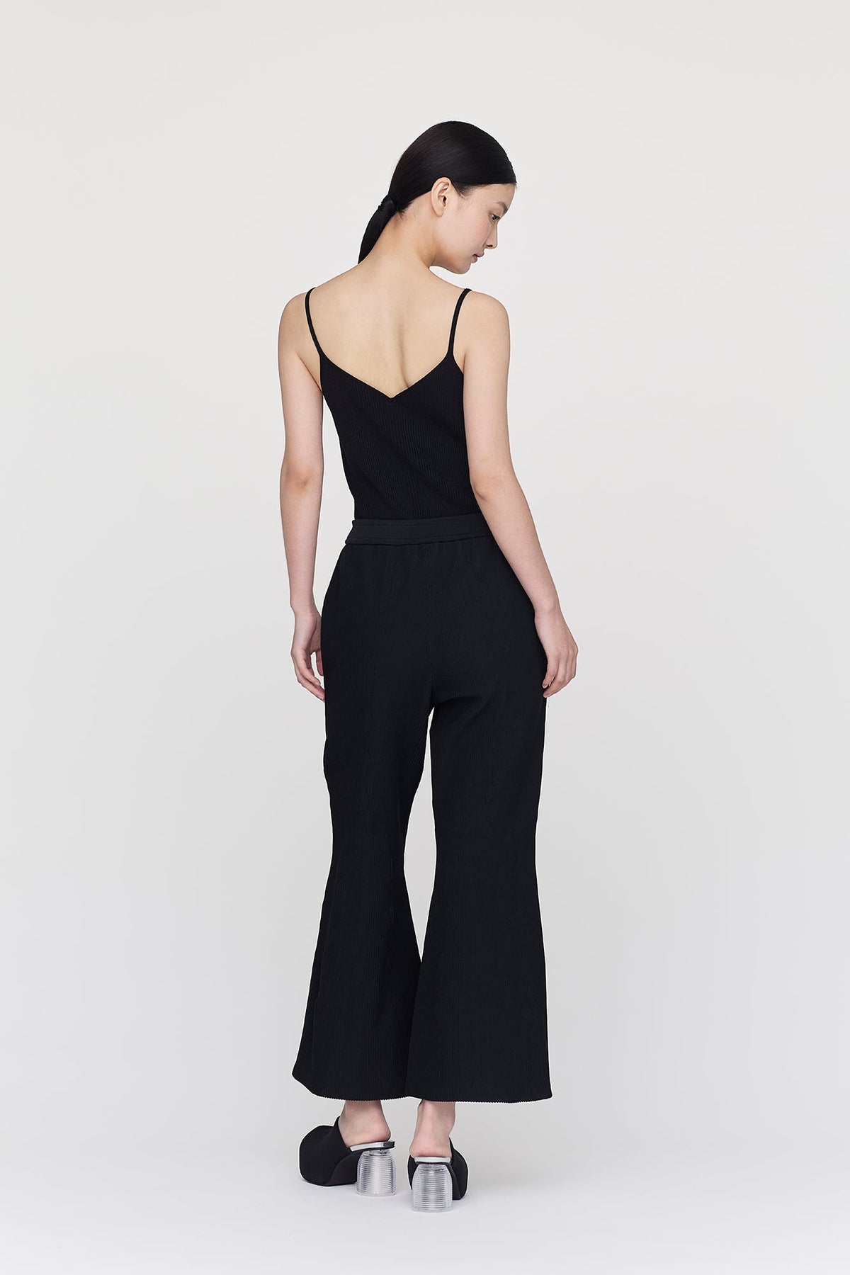 SOFT HYPHA TIGHT FLARE PANTS