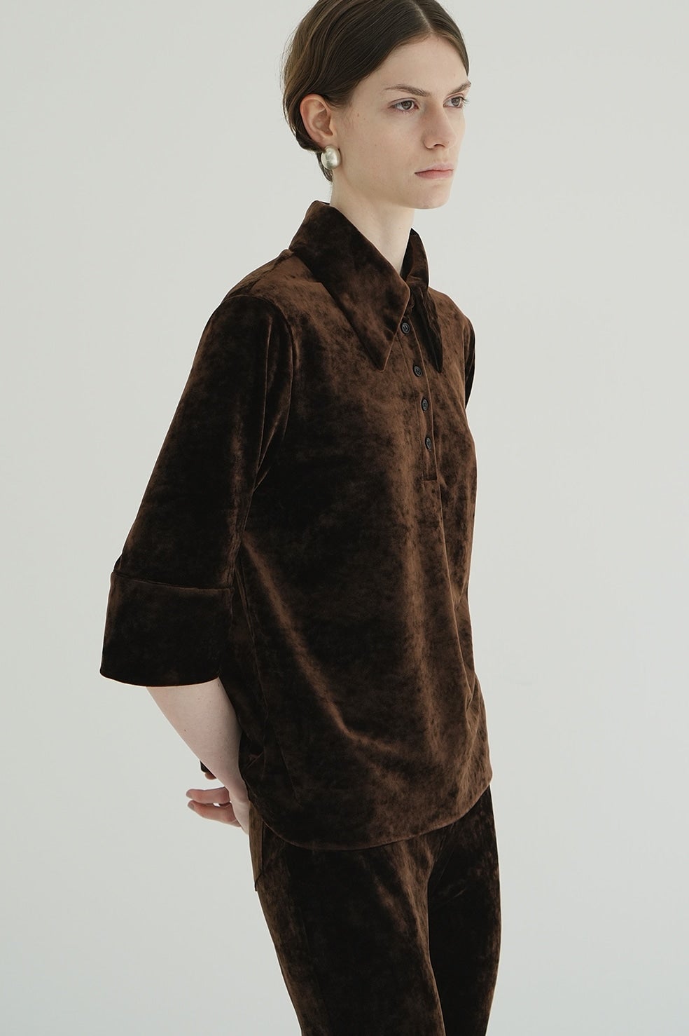 CRUSHED VELOUR POLO TOPS