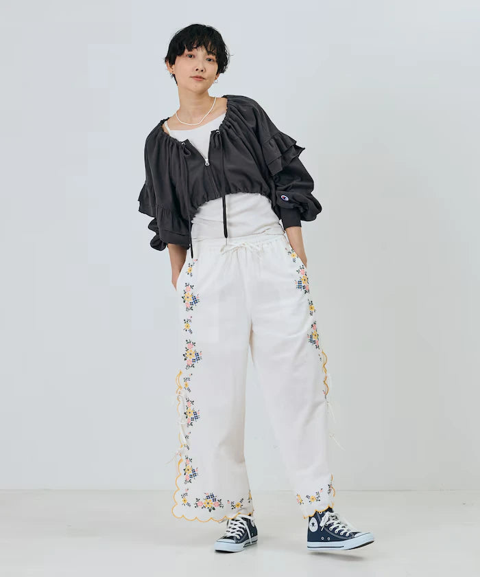 India Scallop Floral Embroidery Pants