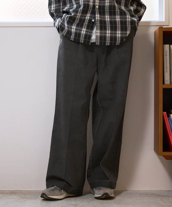 Fade processing cotton tuck wide pants