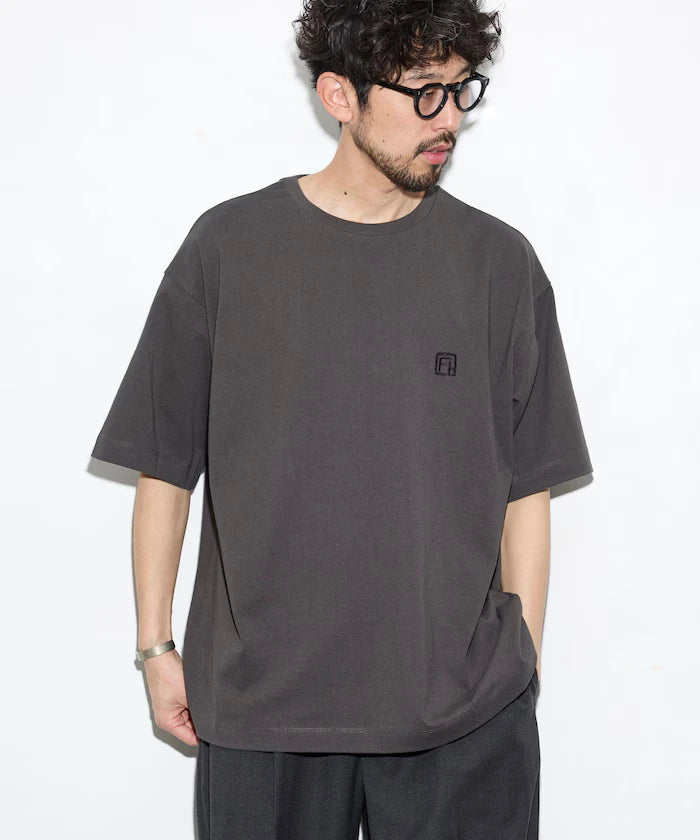 6 oz Front Logo Embroidered Crew Neck T-Shirt / Back Print T-Shirt PRINT ROUND FIRST
