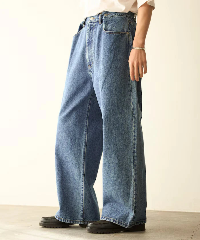 Design Tuck Japan Denim / Wide Silhouette