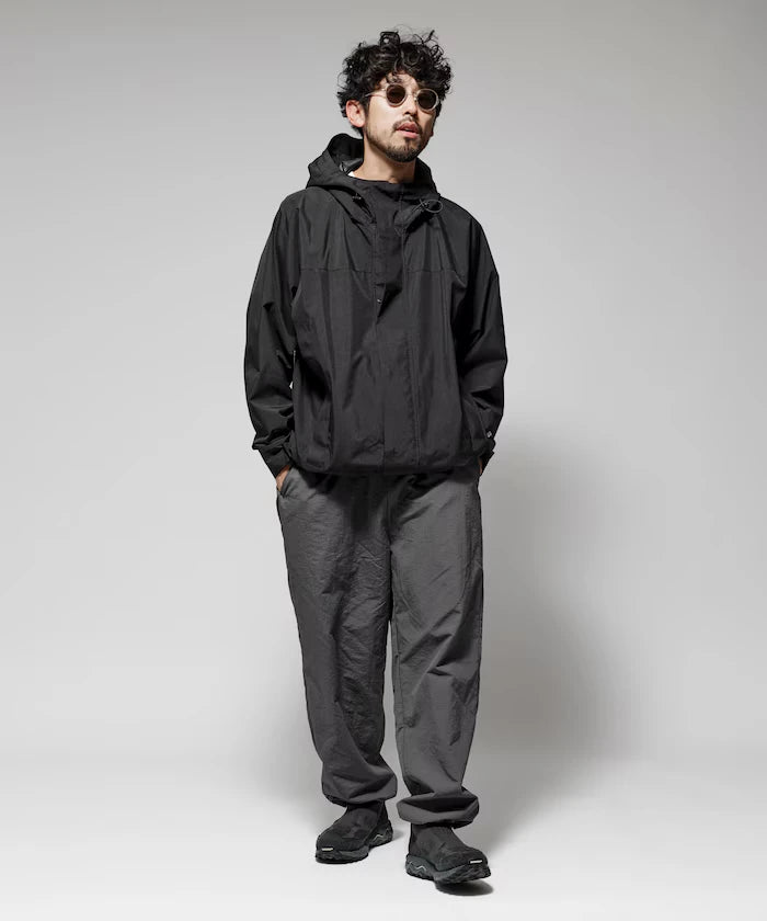 Wide Straight Nylon Track Pants / Tapered Silhouette Easy Nylon Pants