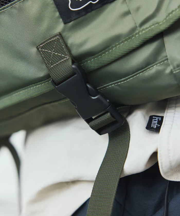 EXPANDER MESSENGER BAG Messenger Bag Water Resistant