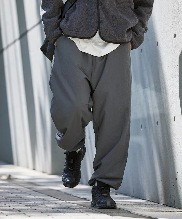 Wide Straight Nylon Track Pants / Tapered Silhouette Easy Nylon Pants