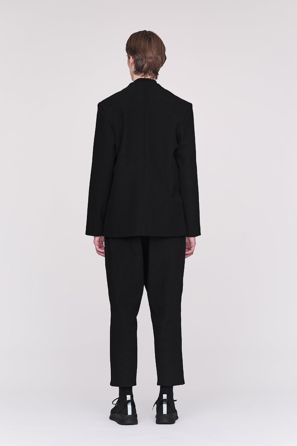 SOFT HYPHA COLLARLESS TAILORED JACKET