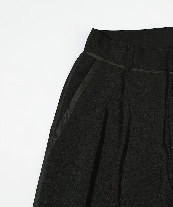 Front Tuck Wide Slack Pants / Loose Silhouette