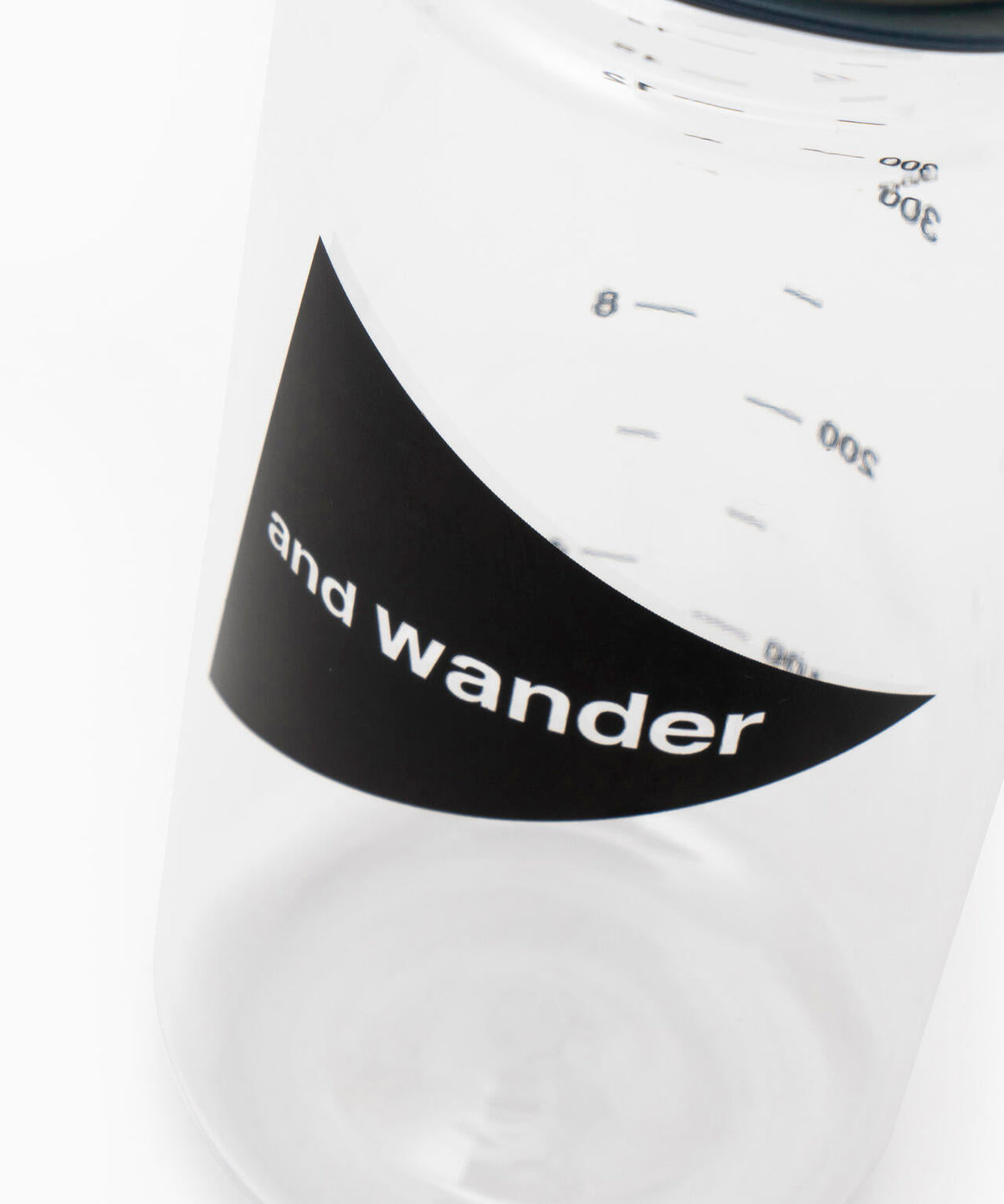 and wander logo bottle 500