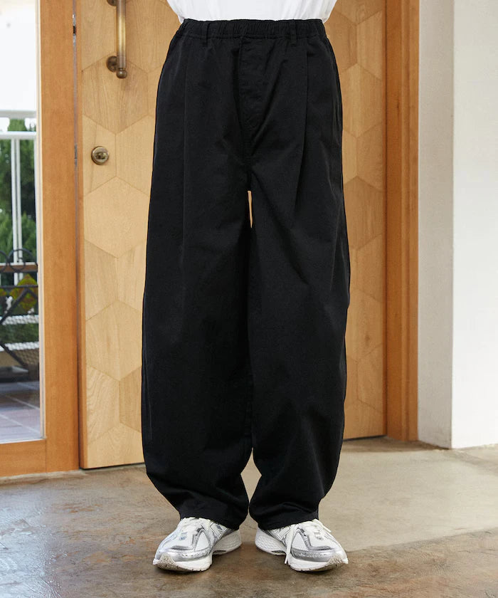 LOVE POP STUDIO Tuck Curve Pants Limited Edition