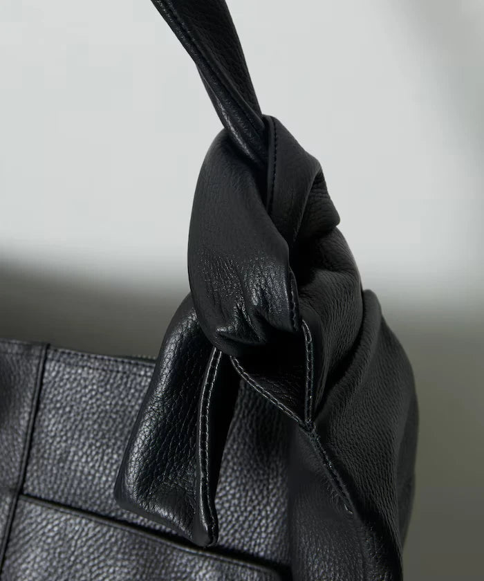 Leather Banana Big Shoulder Bag / Leather Banana Big Shoulder / Messenger Bag / Cowhide / Water-Repellent Leather