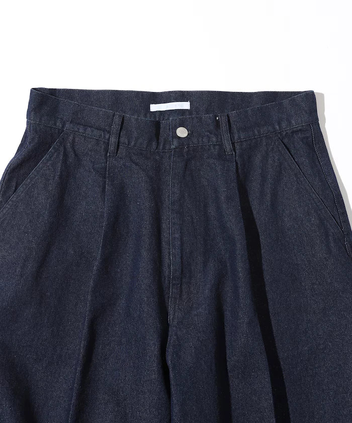 Wide Silhouette Straight Denim