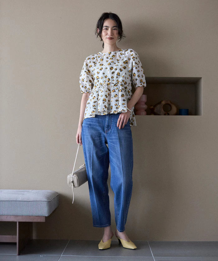 Flower Sheer Jacquard Volume Sleeve Peplum Blouse / 5 Minutes Sleeve