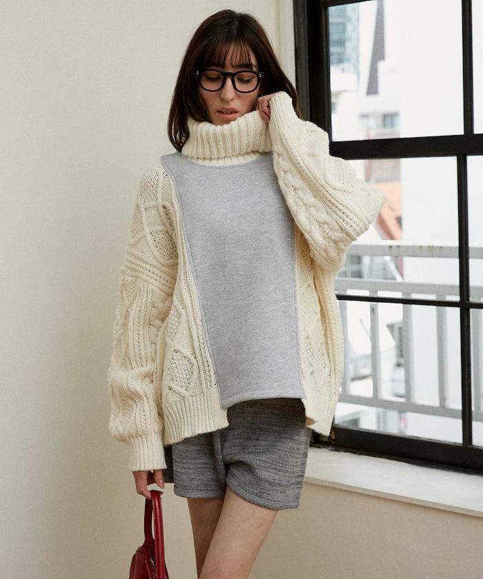 Mixed Material Switch Turtle Neck Knit Limited Edition