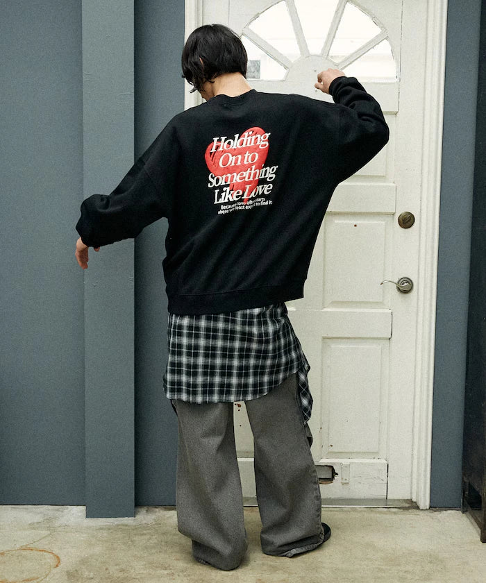 LOVE POP STUDIO HEART LOGO GRAPHIC SWEAT【Limited Edition】