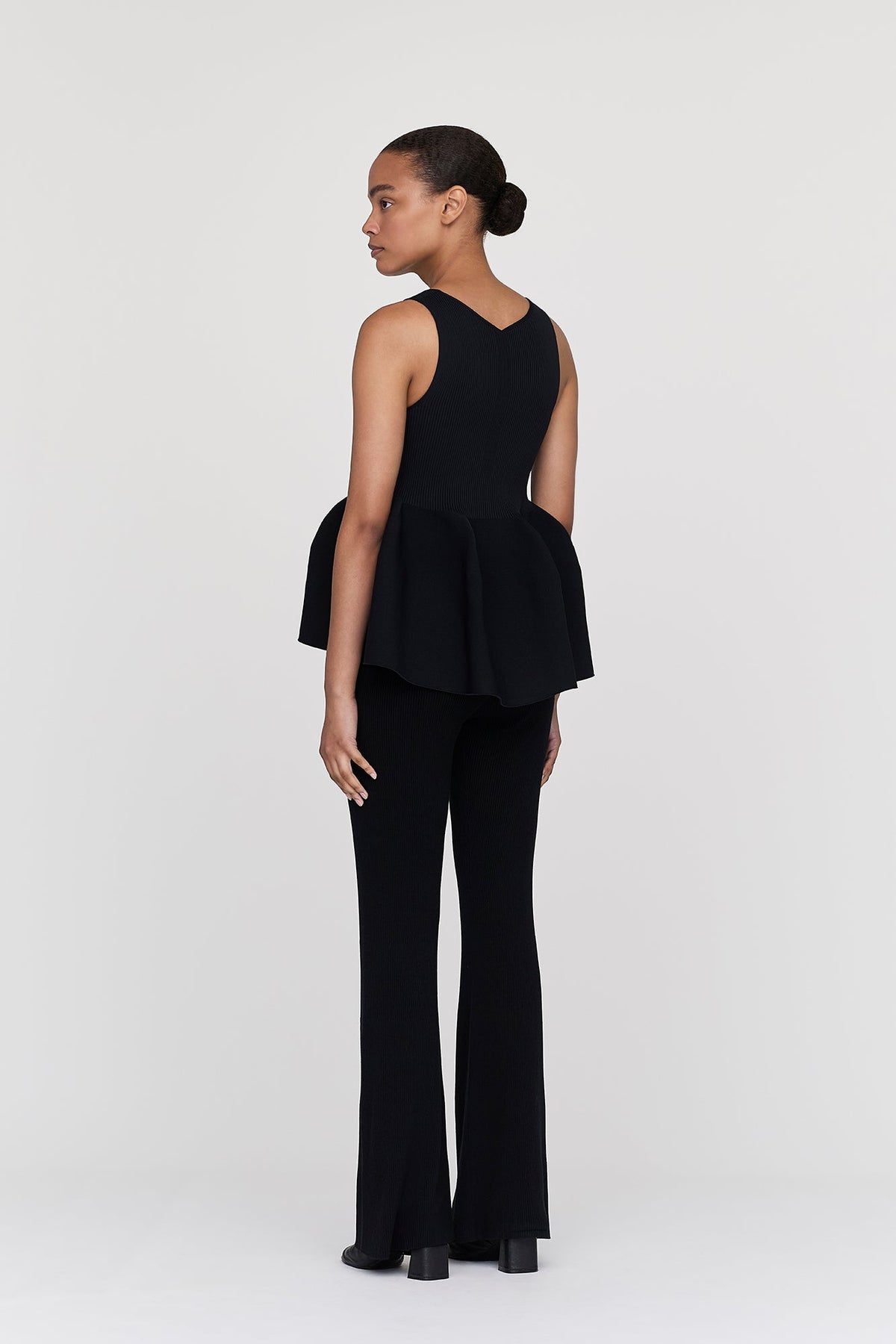 SOFT PORTRAIT TIGHT FLARE PANTS