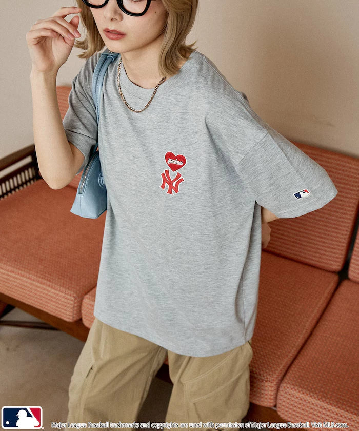 MLB One Point Heart T-Shirt