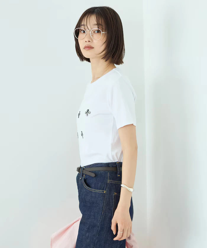Shell Button Flower Motif Cotton Modal T-Shirt